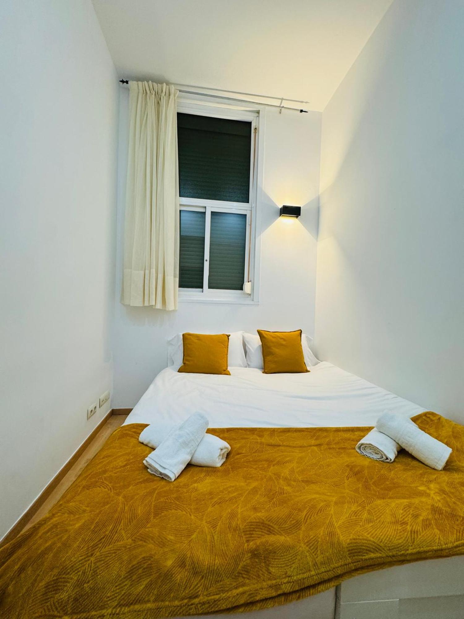 Pamis Apartament Sants, Barcelona Ngoại thất bức ảnh